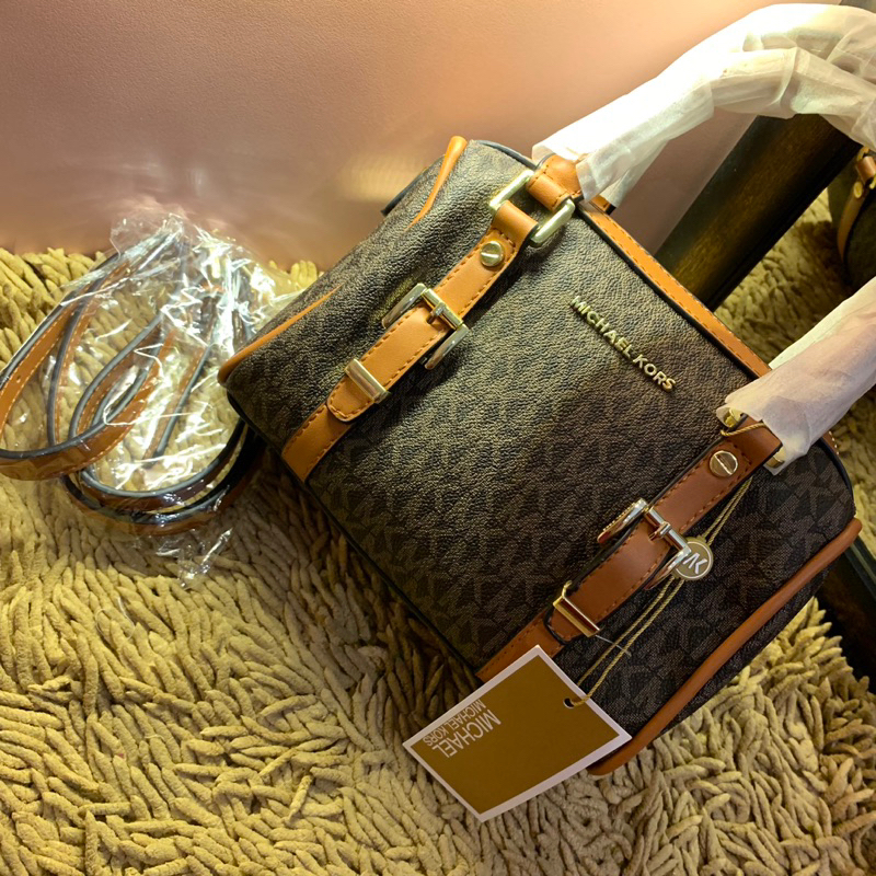 Like Ori Michael Kors Mk Bedford Mini boston Pillow Bag Crossbody Shoulder Bag