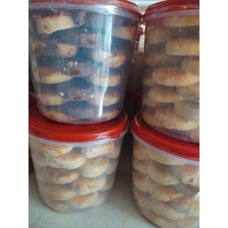 

Kue kacang Queen