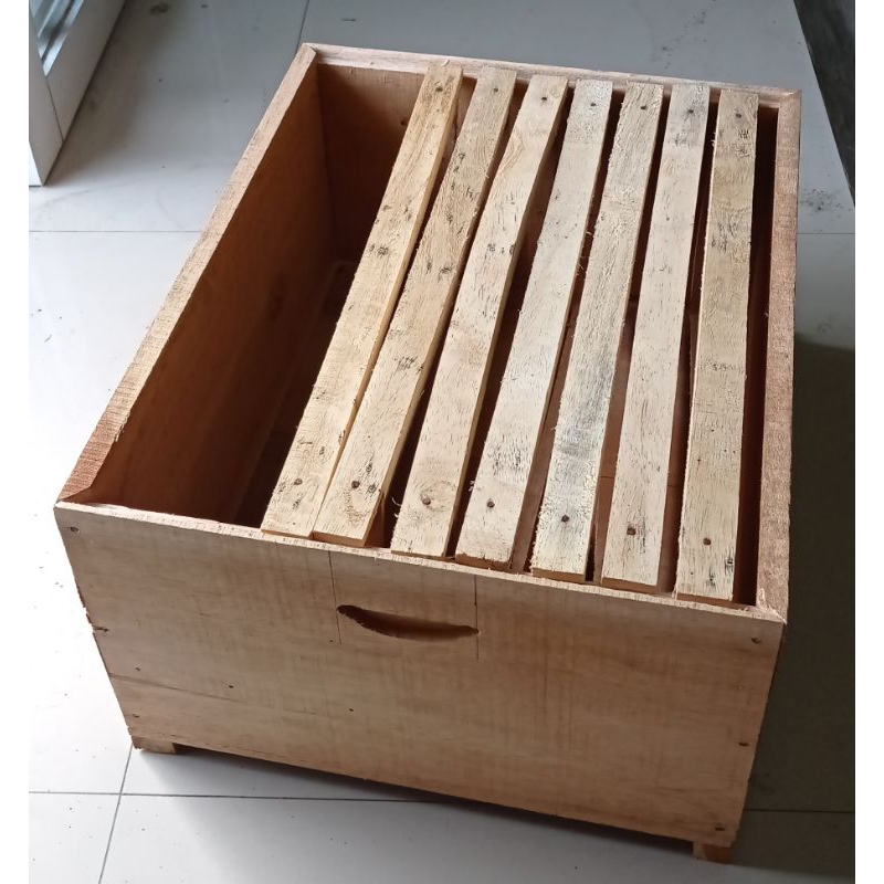 Kotak Lebah Melifera tebal