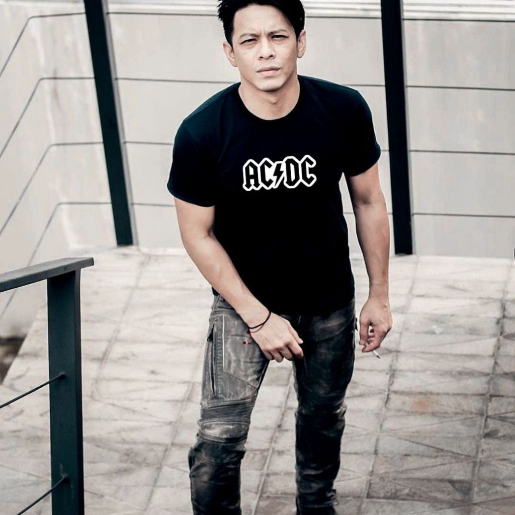 T-Shirt Unisex Black Original DIstro Acdc