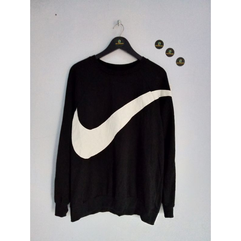 NIKE BIG LOGO