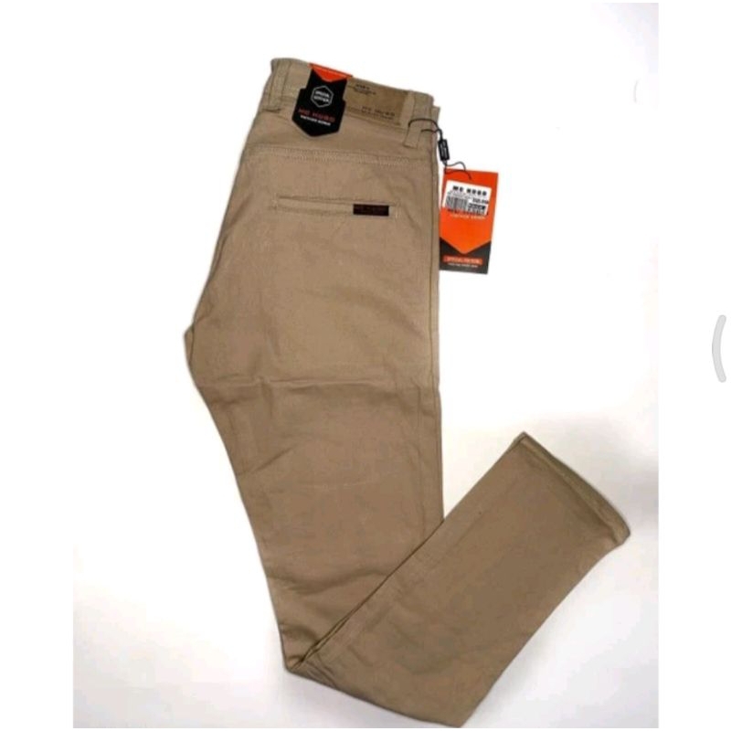 CELANA MC HUGO ORIGINAL