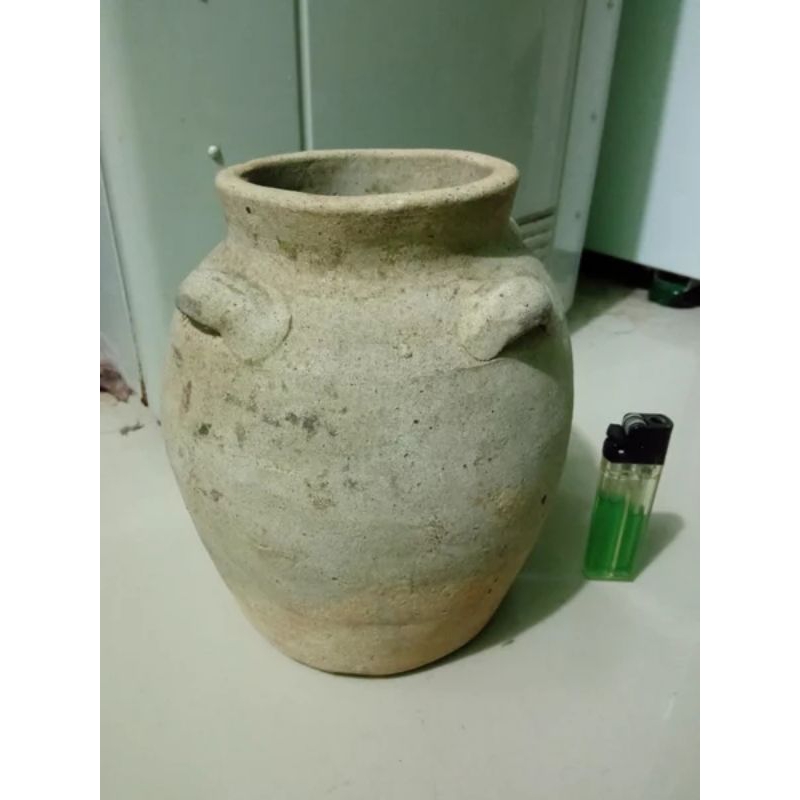 Guci kuno china dinasti ming temuan sungai Mahakam.Guci antik keramik