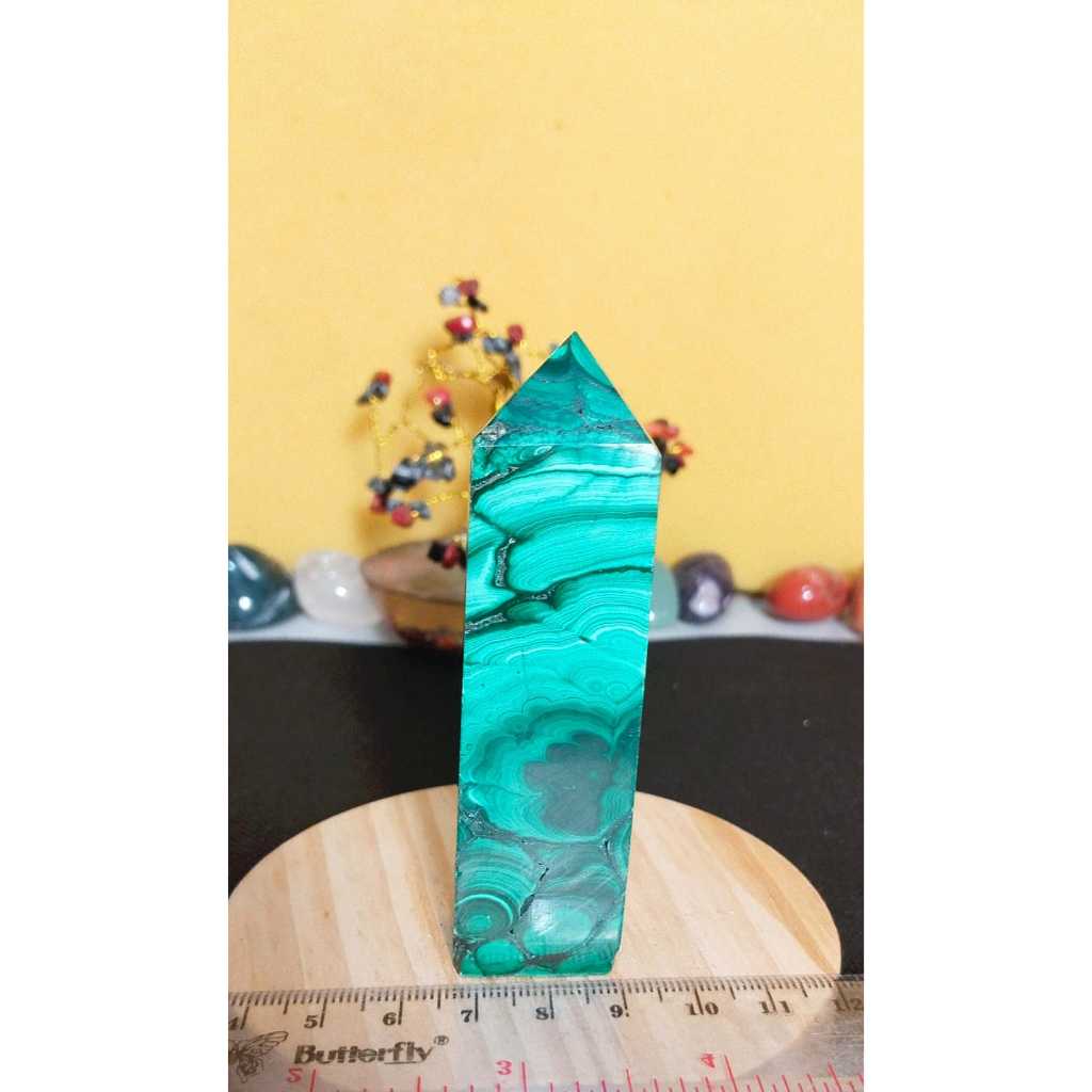 Tower Natural Malachite Pointer (1)