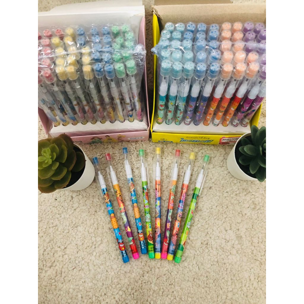 

Pensil susun karakter random