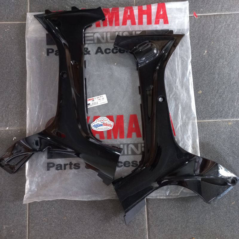 Legshield sayap dalam kanan kiri F1ZR FIZR hitam | 4US-F8385-00-33