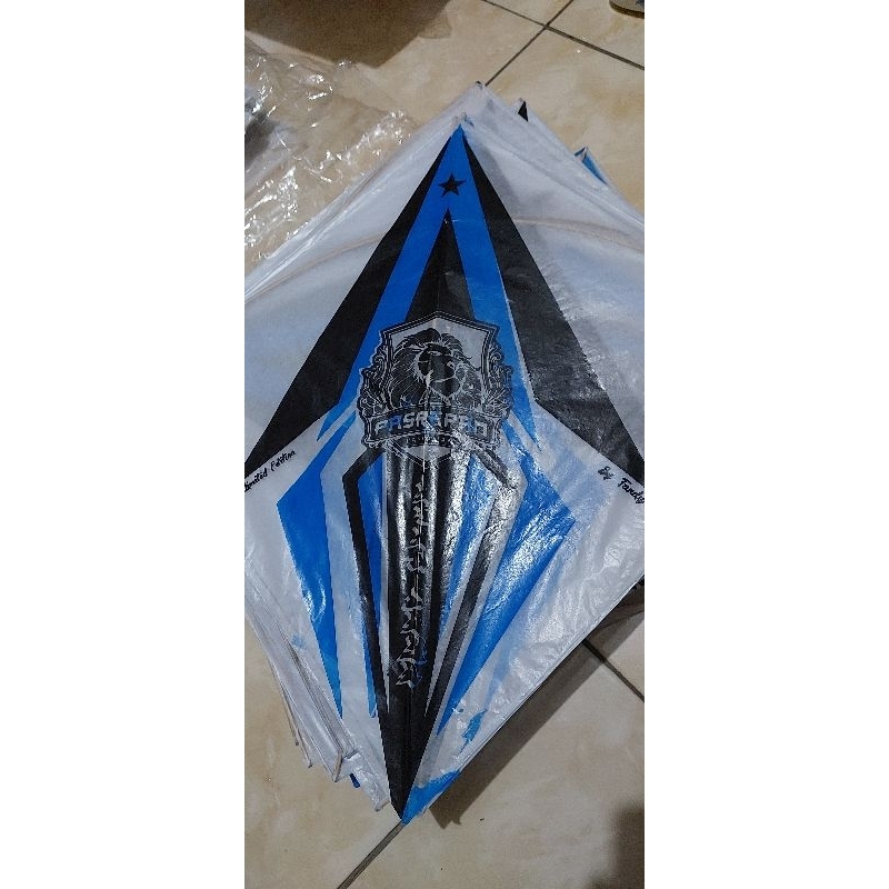 Layangan sukhoi super lilit apus.. Motif campur