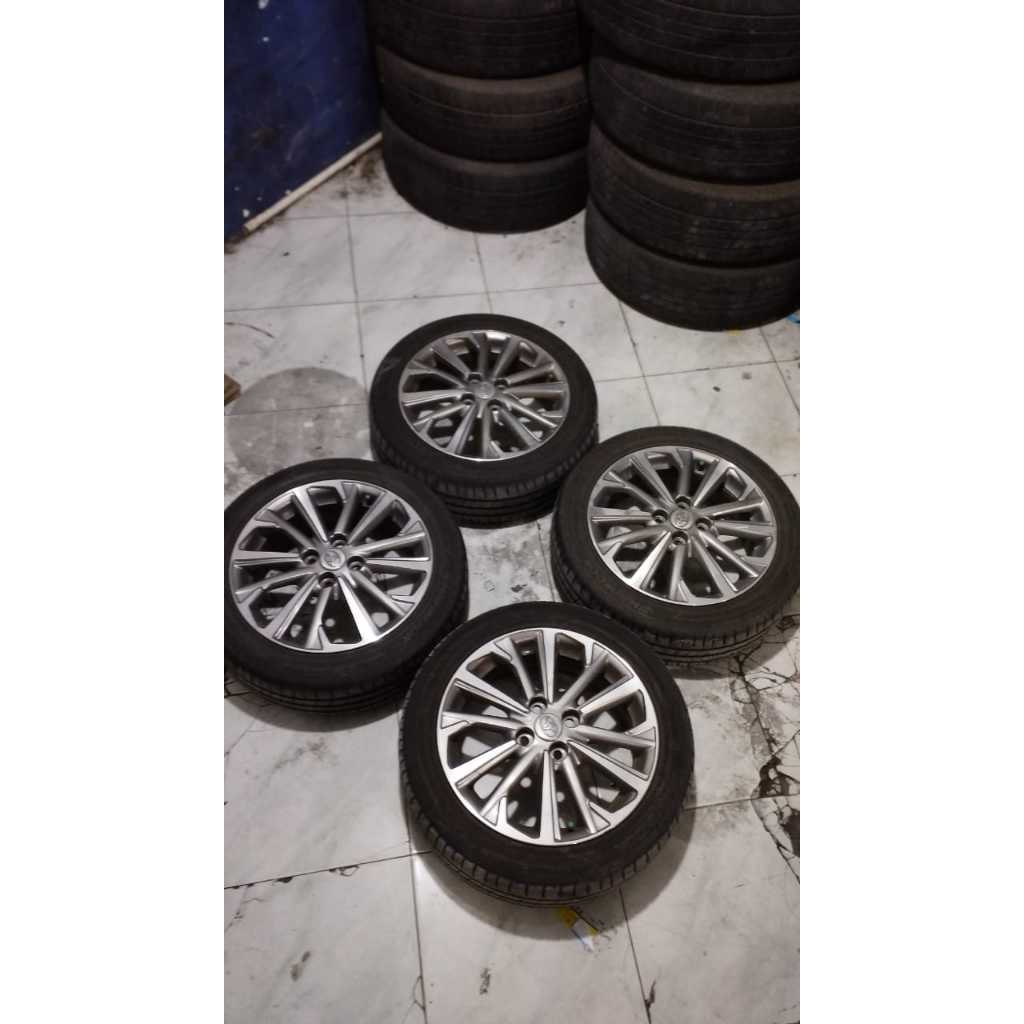 Velg Mobil Bekas Ring 16 Lubang 4 STD YARIS R16 PCD 4X100 PLUS BAN