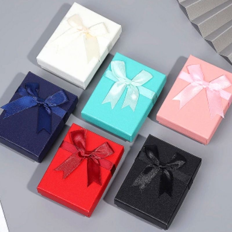 

KOTAK KADO KECIL 9 X 6,5 X 2,5 CM (MINI SIZE)