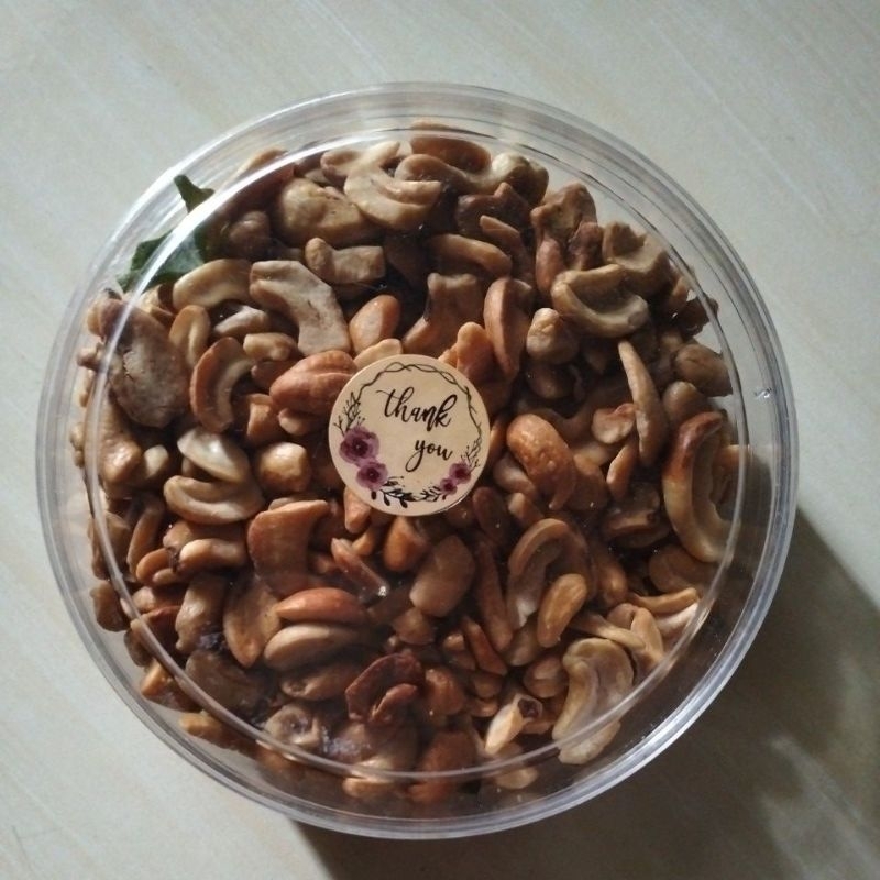 

kacang Mede (patahan)