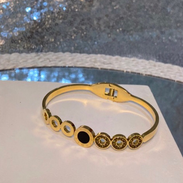 bangle motif bulat hitam