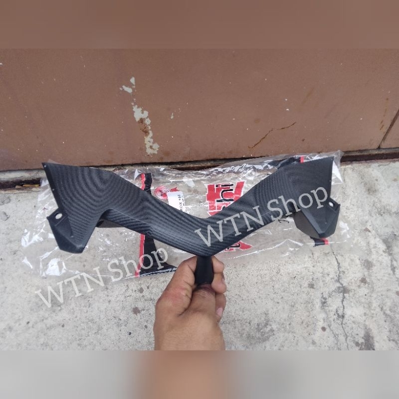 garnish garnis lampu depan aerox 155 old lis cover bawah lampu depan aerox 155 old