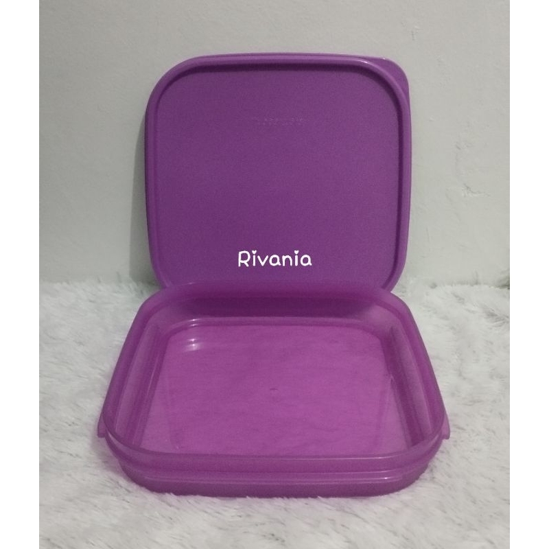 Lunch Box Ungu Slim 500ml Bekal Tupperware