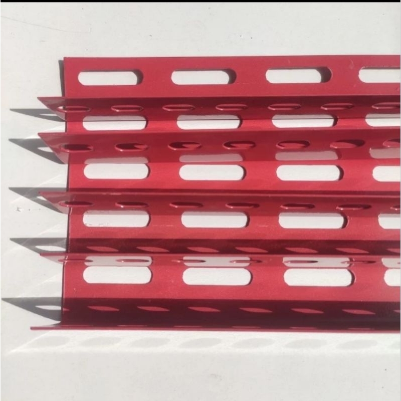 Besi Siku Lubang Tebal 1.1 Merah mm 4x4 4 x 4 mm Panjang 3 Meter