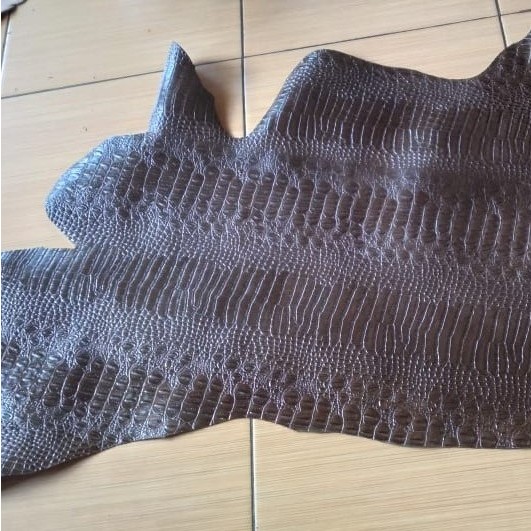 Kulit sapi lembaran motif emboss buaya croco