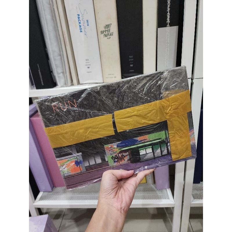 Run BTS Graphic Lyrics