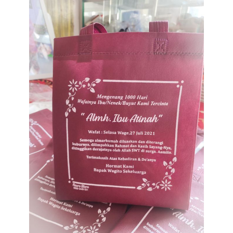 

12 Pcs - Tas Hajatan Kain Sablon Ukuran 22 × 22 × 26