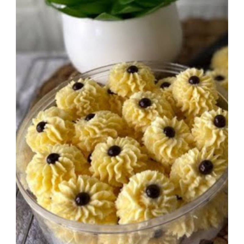 

Terlaris!! COD!! Kue kering Semprit isi 500 gram (1/2 kg per toples) Kue Lebaran Cemilan Keluarga