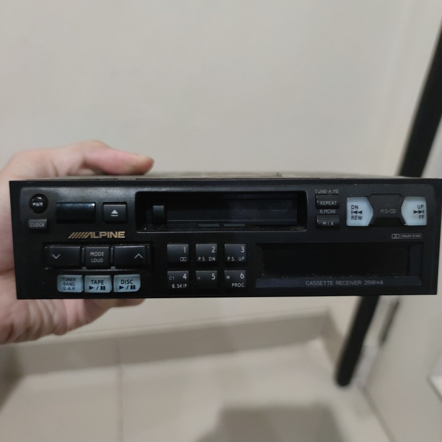 BEKAS - Head Unit Alpine Single Din Copotan Mobil Kijang LGX
