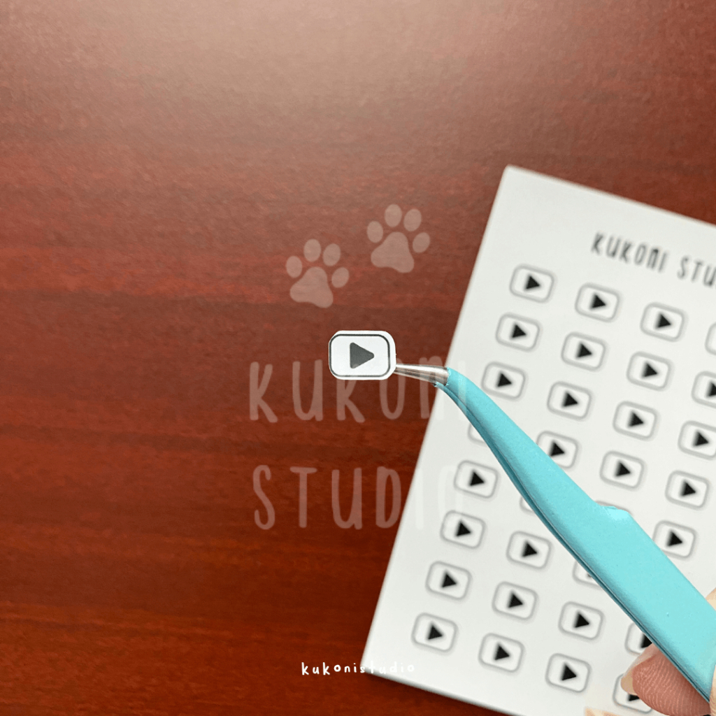 

Stiker Ikon YouTube (YouTube Icon Sticker) | Kukoni Studio Tiny Icon Sticker