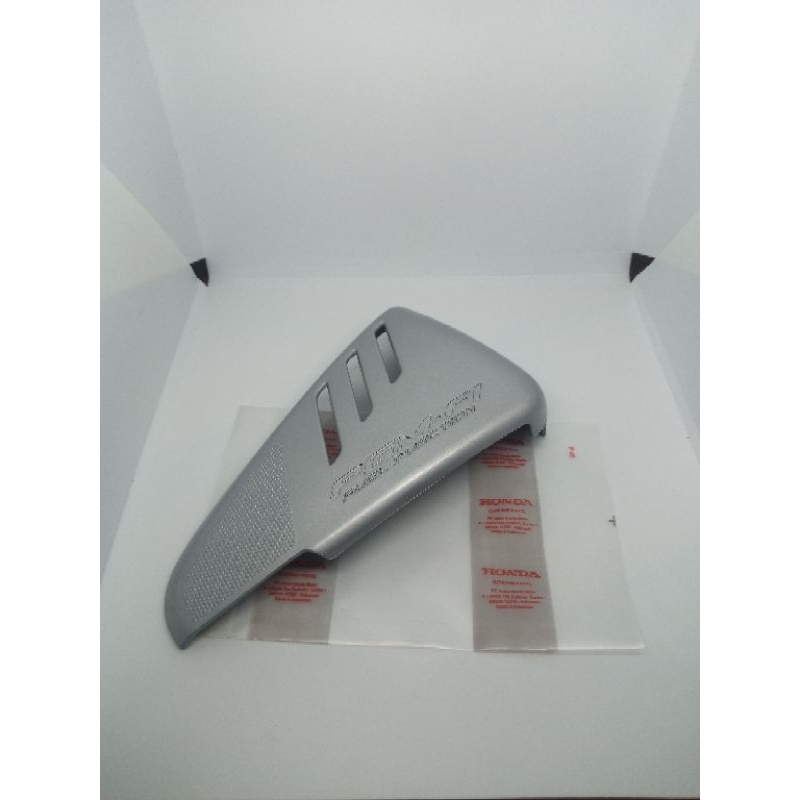 Garnish Tutup Box Filter Udara Beat Fi Scoopy  Vario LED 110 warna Silver