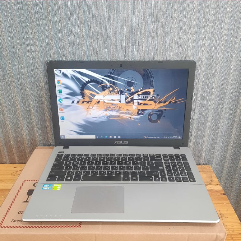 Laptop Asus X550VB, Core i5-3230M Ram 8Gb/HDD 750Gb Doblevga Nvdia geforce 740M + intel hd graphic 4000 Layar 15inch keyboard Numlock