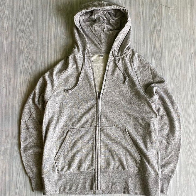 UNIQLO ZIPPER HODEED JAKET