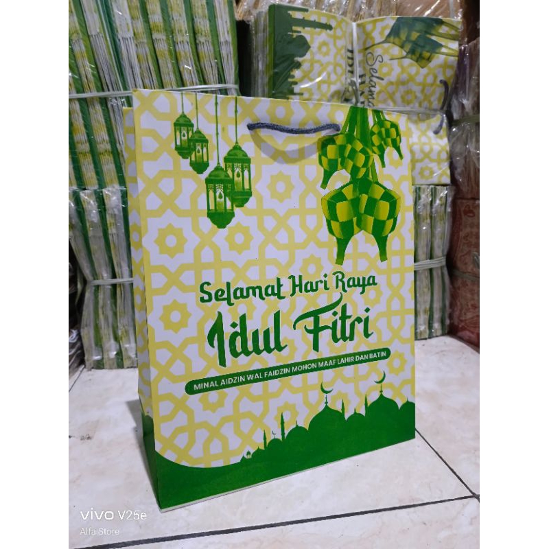 

paper bag parcel idulfitri LUSINAN (1 LUSIN isi 12 pcs) ukuran 26*12*33 / 35*16*30