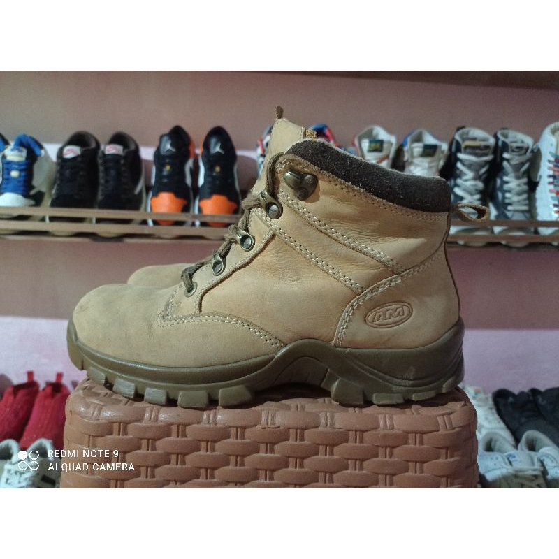 Sepatu AM Shoe Company second