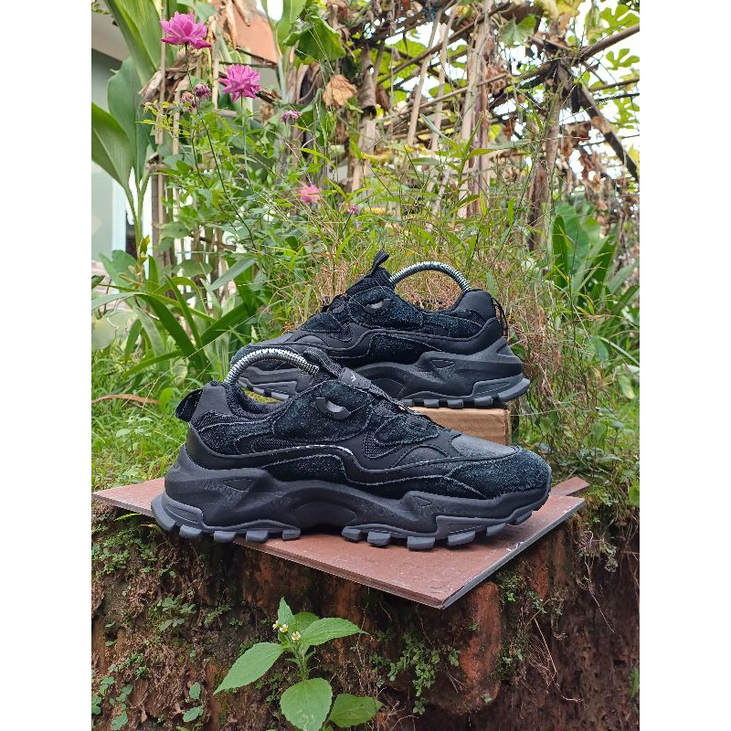 sepatu hiking prospecs outdoor