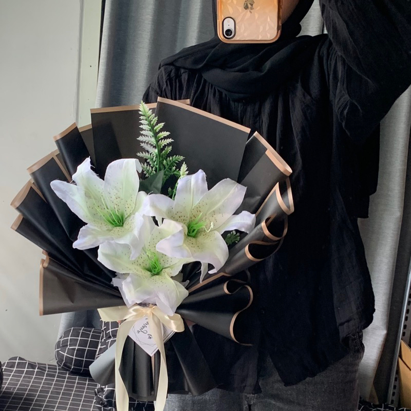 buket bunga arificial/awet anti layu buket wisuda Bouquet wisuda malang kado natal