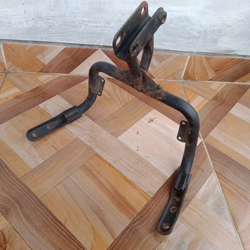 bracket fairing atas dudukan speedometer original Suzuki fxr 150 cbu