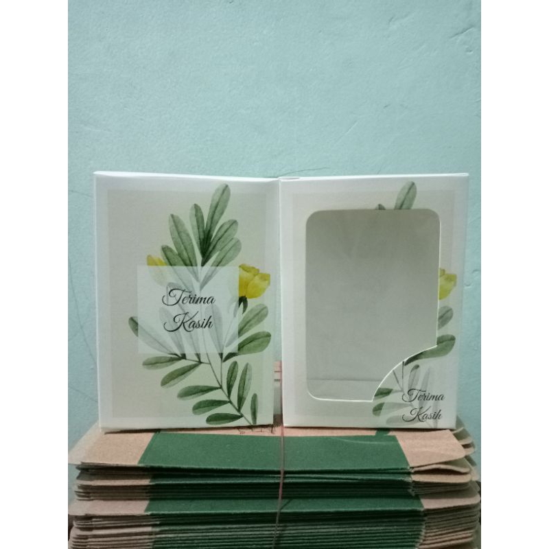 

Kotak Kado Putih 7x10cm Terima Kasih / Kotak Souvenir Mika Kecil