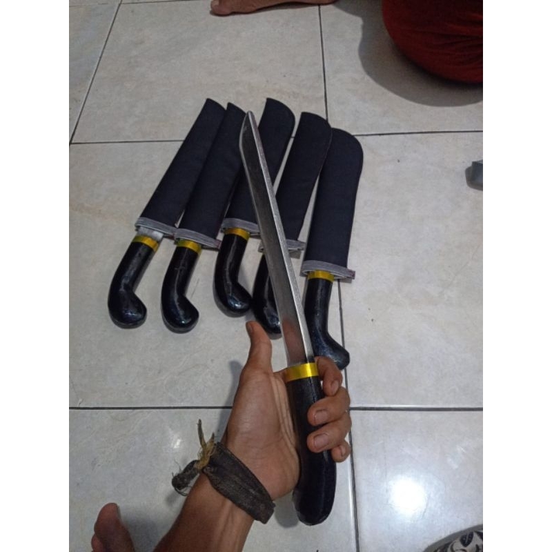 GOLOK MAINAN PAKAI SARUNG /Golok-golokan/bahan kayu /Golok silat betawi palang pintu/IPSi silat/PSHT
