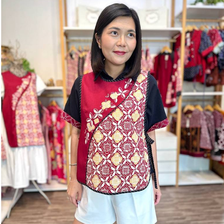 Egni. Batik. Outer batik. Deas outer separuh. Merah.