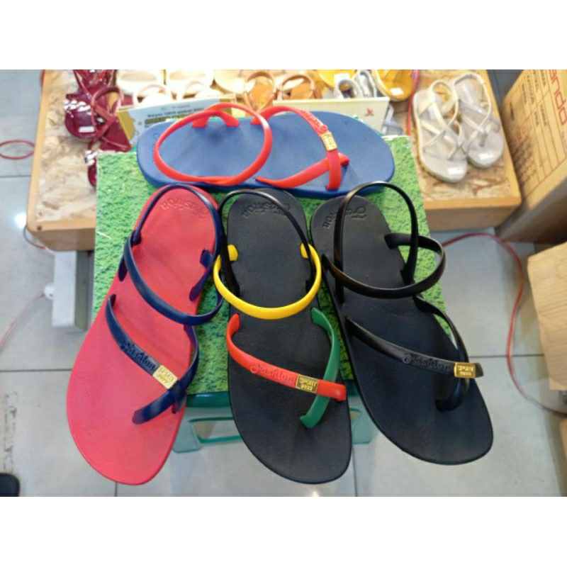 Sandal jepit wanita model tali belakang