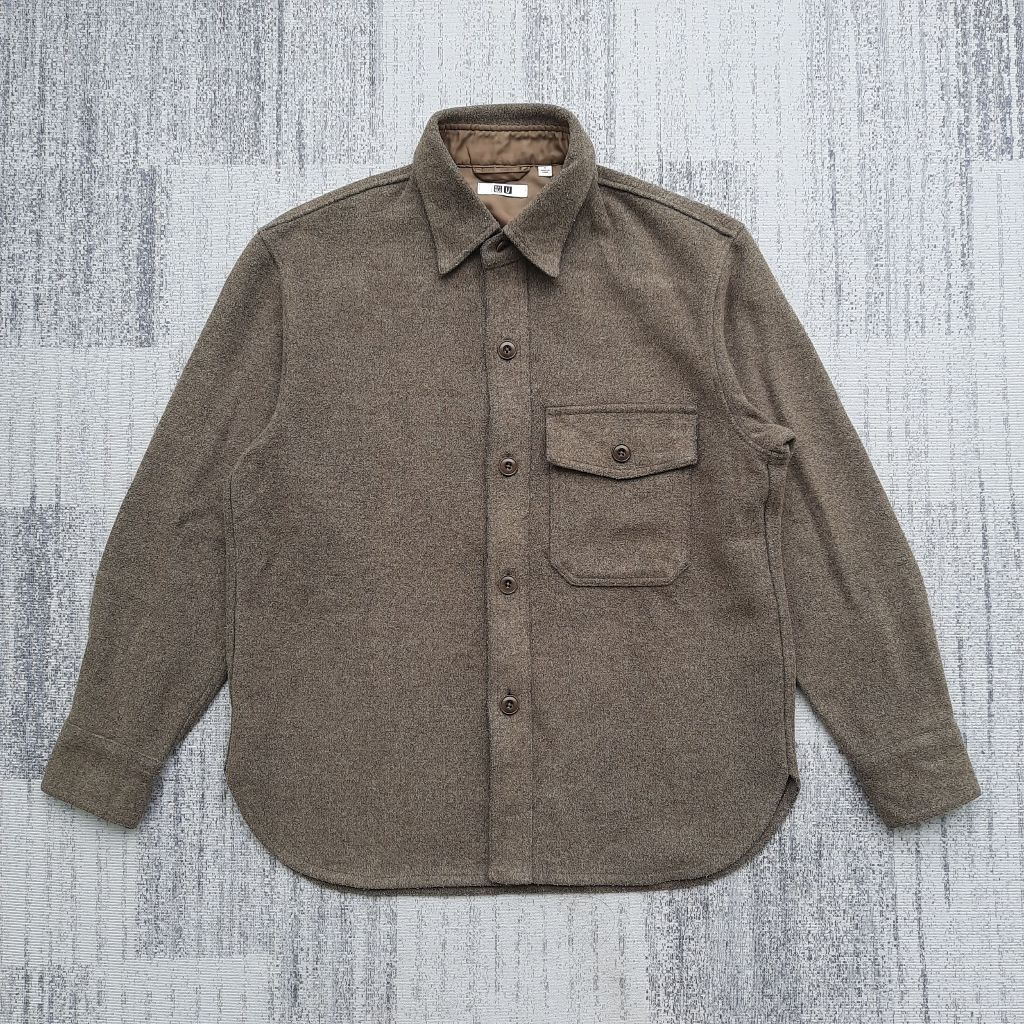 Uniqlo U Overshirt Kemeja Jaket Outer Luaran