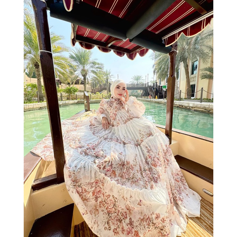 Dress koleksi raya special Wear inara Rusli at gala show one decade shellasaukia