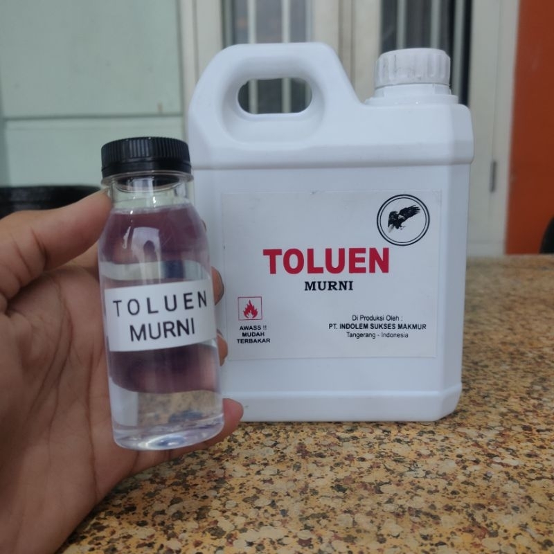 

Tolen / Toluen Pembersih sepatu Isi 100 mili