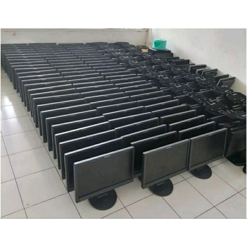 OBRAL MURAH MONITOR 22 INCH WIDESCREN