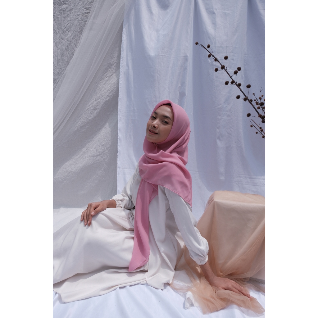 Polycotton Square Hijab Segiempat Dusty Pink