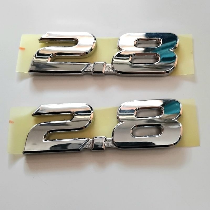 emblem 2.8 fortuner original