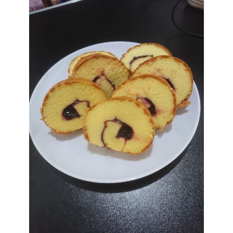 

roll cake ( bolu gulung)