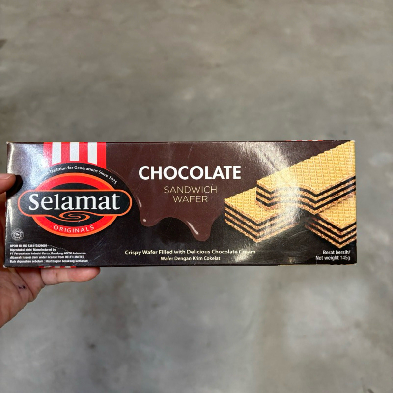 

Selamat Wafer Chocolate 145 Gr Slamat sandwich coklat Wafer Selamat 145gr