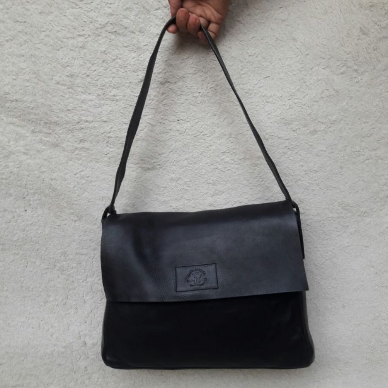 Tas Santa Barbara Polo & Racquet Club Shoulder Bag Wanita Kulit Asli Hitam