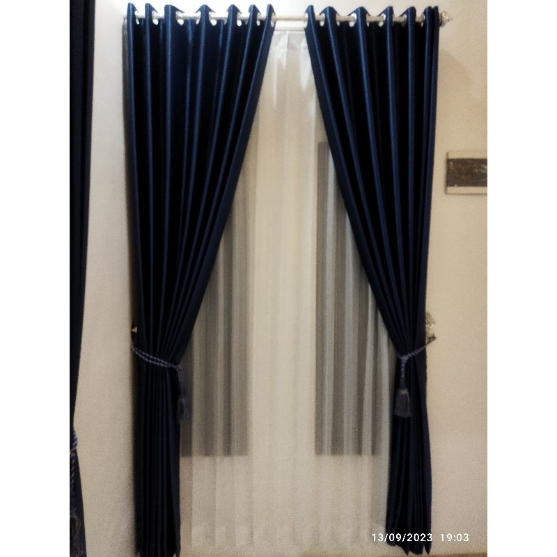 GORDEN WARNA BIRU POLOS MOTIF , TINGGI 250