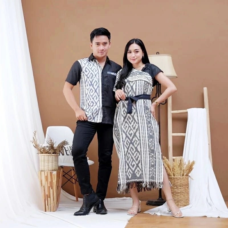 Set couple baju lebaran aurora toraja putih