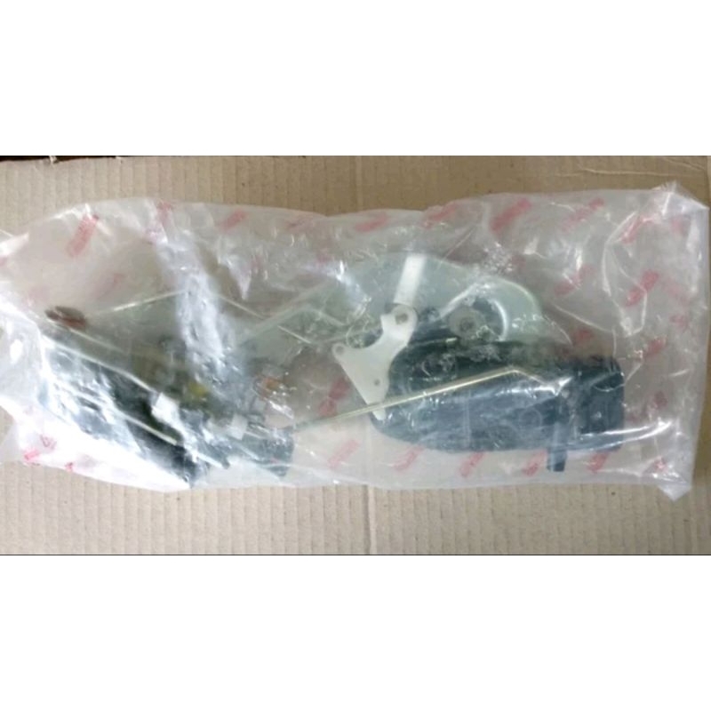 Doorlock pintu bagasi Daihatsu Taruna original