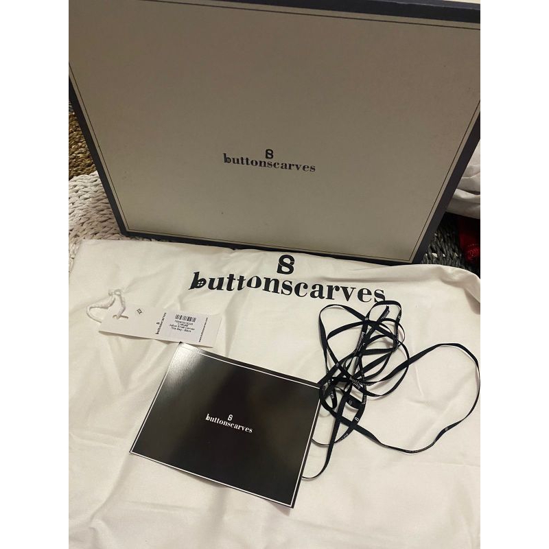 Buttonscarves preloved bag