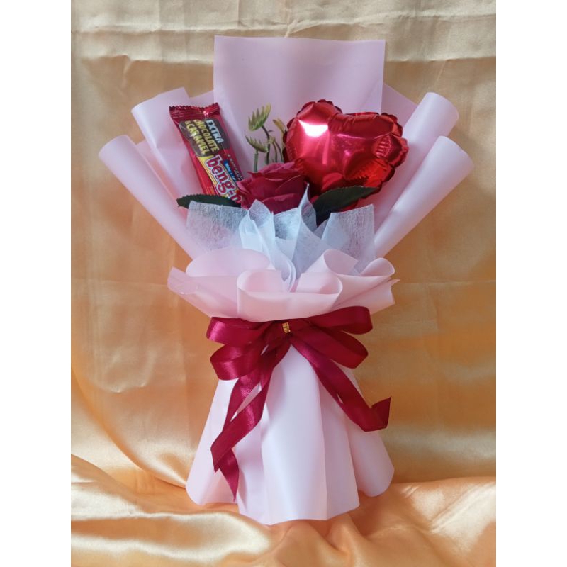 

buket valentine/buket coklat valentine/buket bunga valentine free kartu ucapan